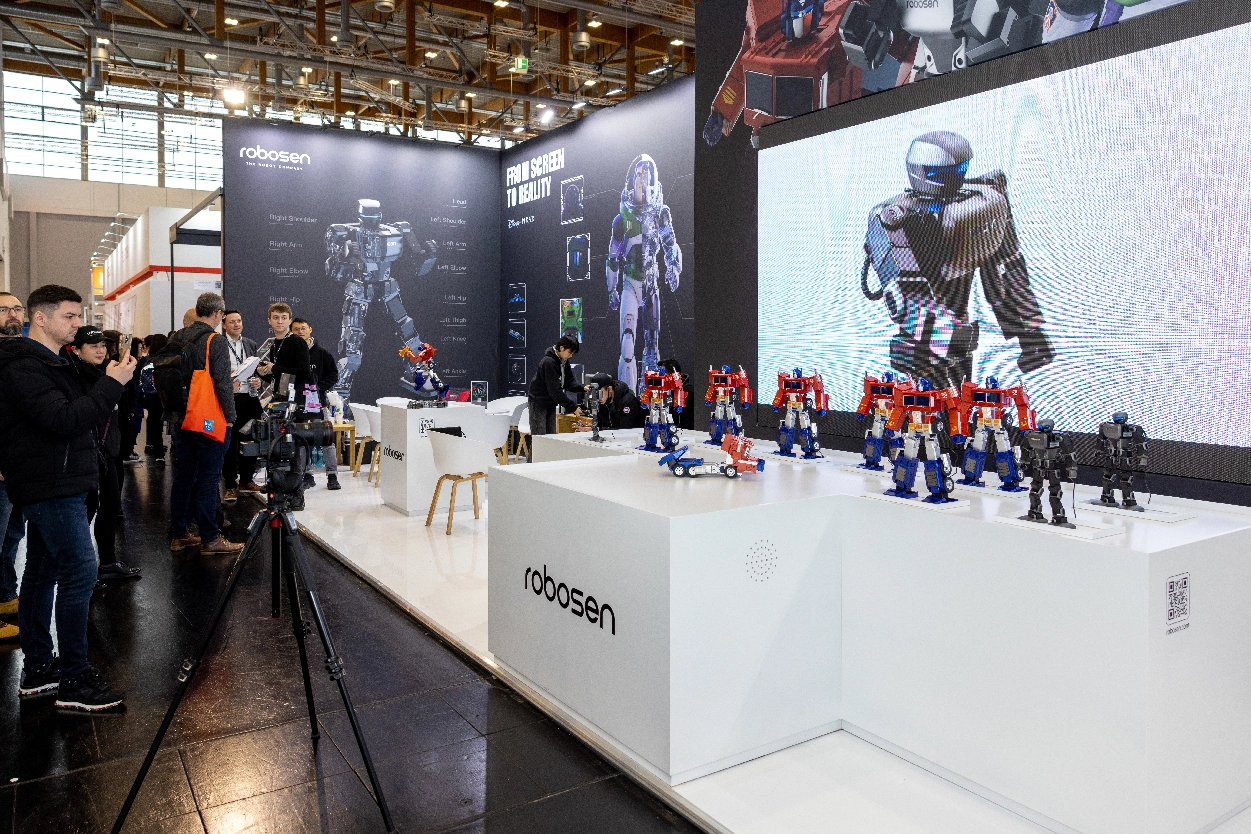 The Robosen trade show booth, filmed by an event videographer from Medialook